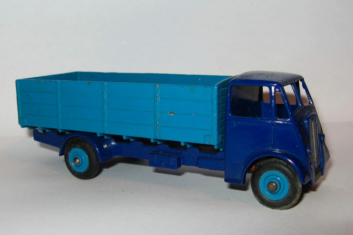 511 GUY 4 TON LORRY.jpg